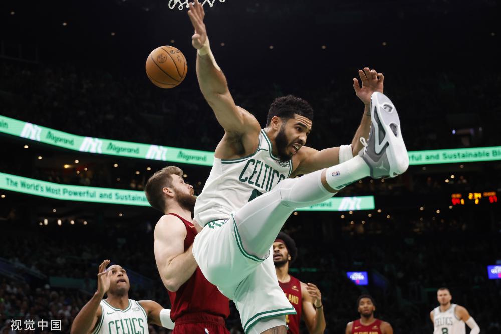 在此背景下 在此背景下